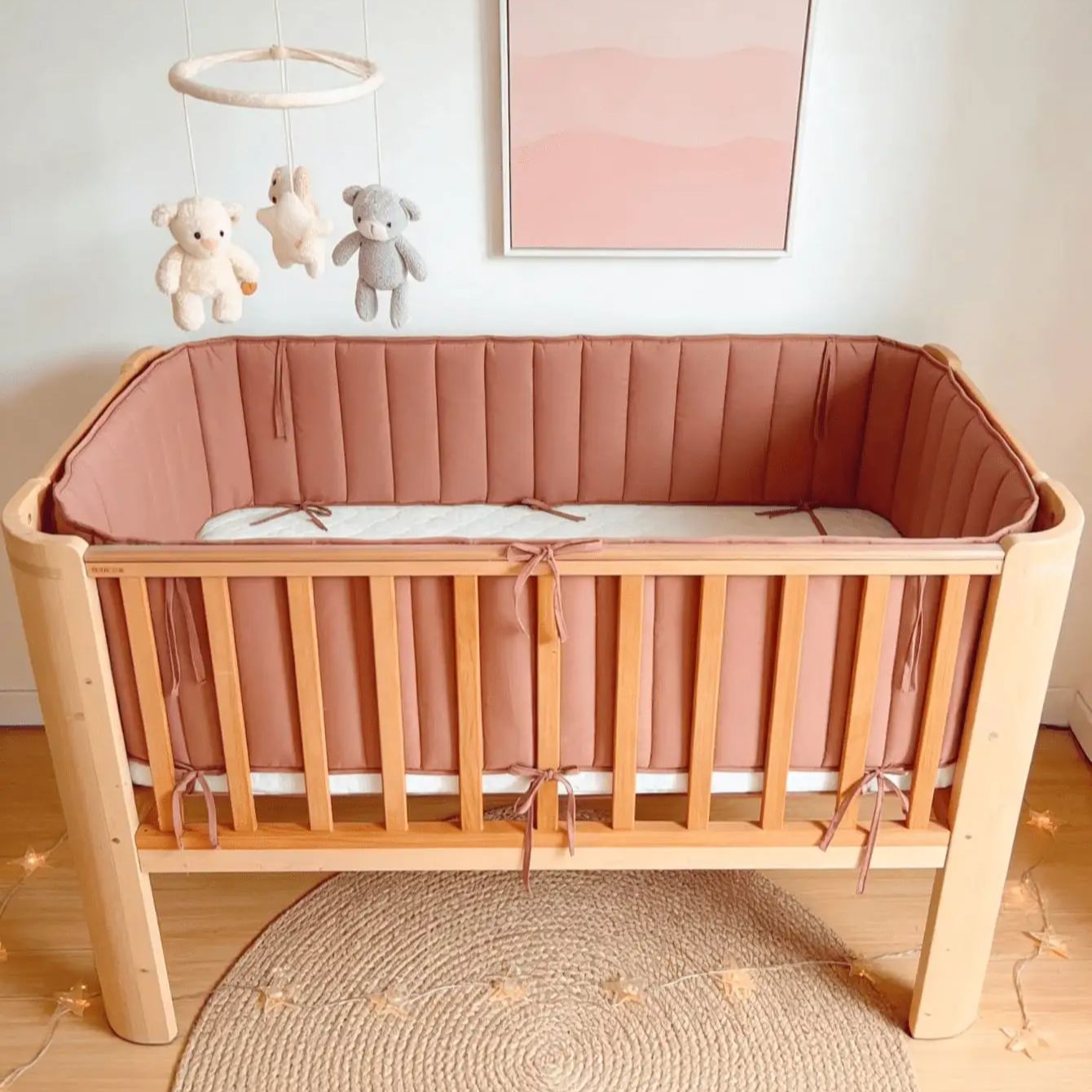 Baby Nursery Glider - Мягкий защитный барьер-косичка для детской кроватки,